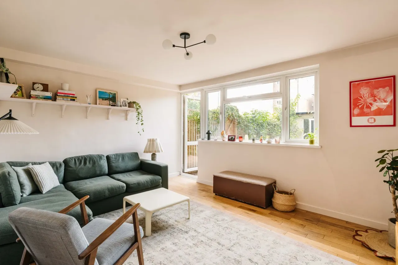 2 bed flat for sale — Fields Estate, Lansdowne Drive, London Fields E8