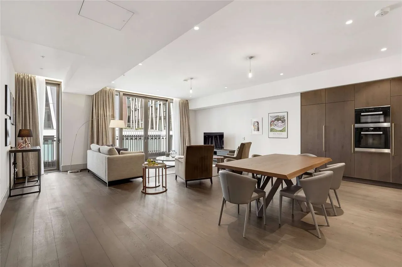 2 bed flat to rent, Victoria Street, Westminster, SW1H