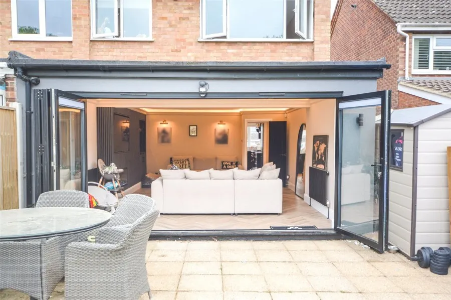 House Under Offer with 3 bedrooms in Bishops Stortford, CM23, photo 6