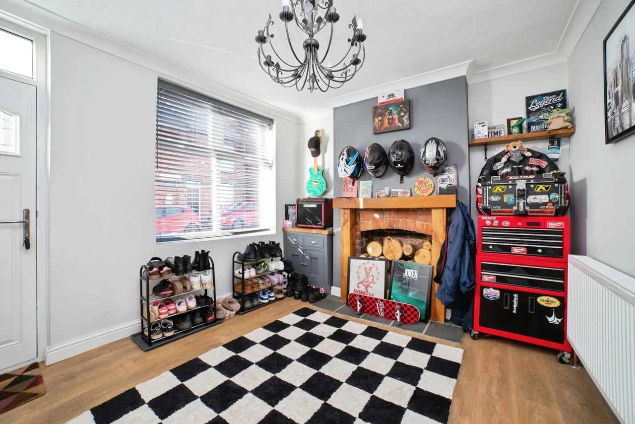 Oak Tree Road, Sutton-in-Ashfield, Nottinghamshire, NG17, photo 2