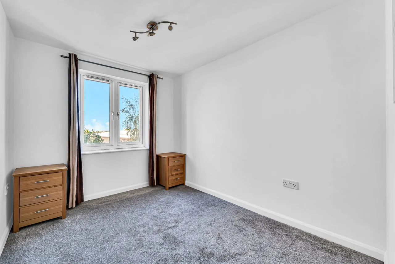 Mill Street, Slough, SL2, photo 8