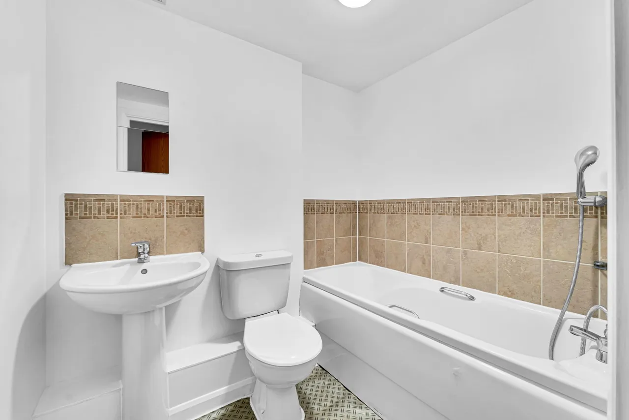 Mill Street, Slough, SL2, photo 10