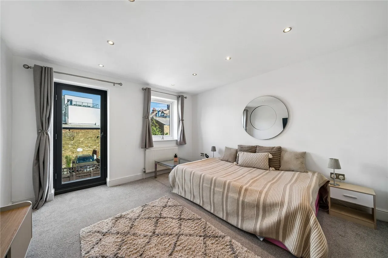 Kimber Road, London, SW18, photo 4