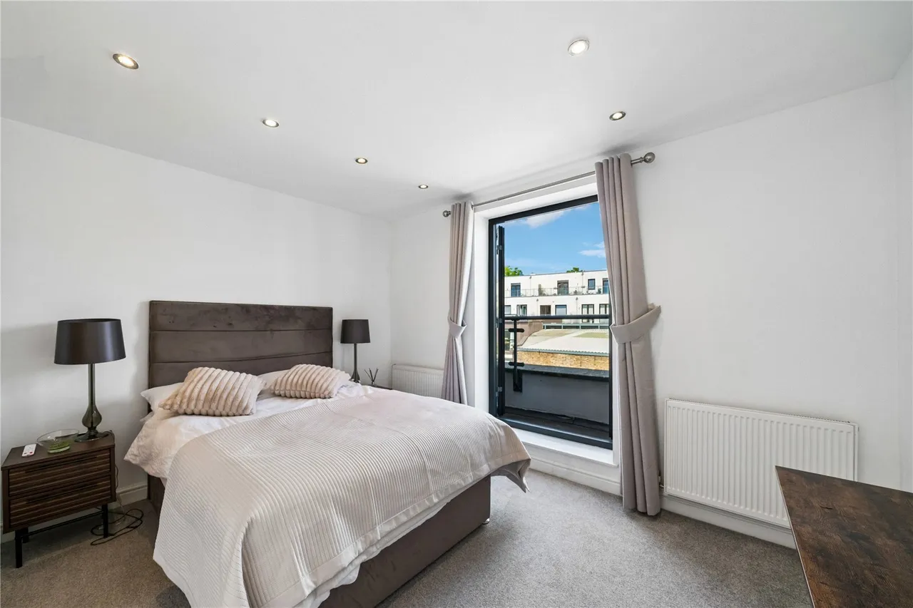 Kimber Road, London, SW18, photo 3