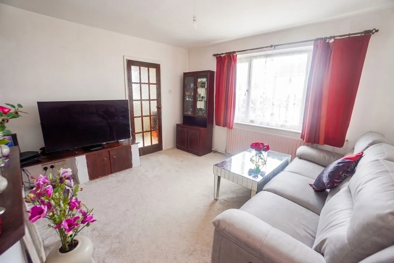 Hillary Road, High Wycombe, HP13, photo 2