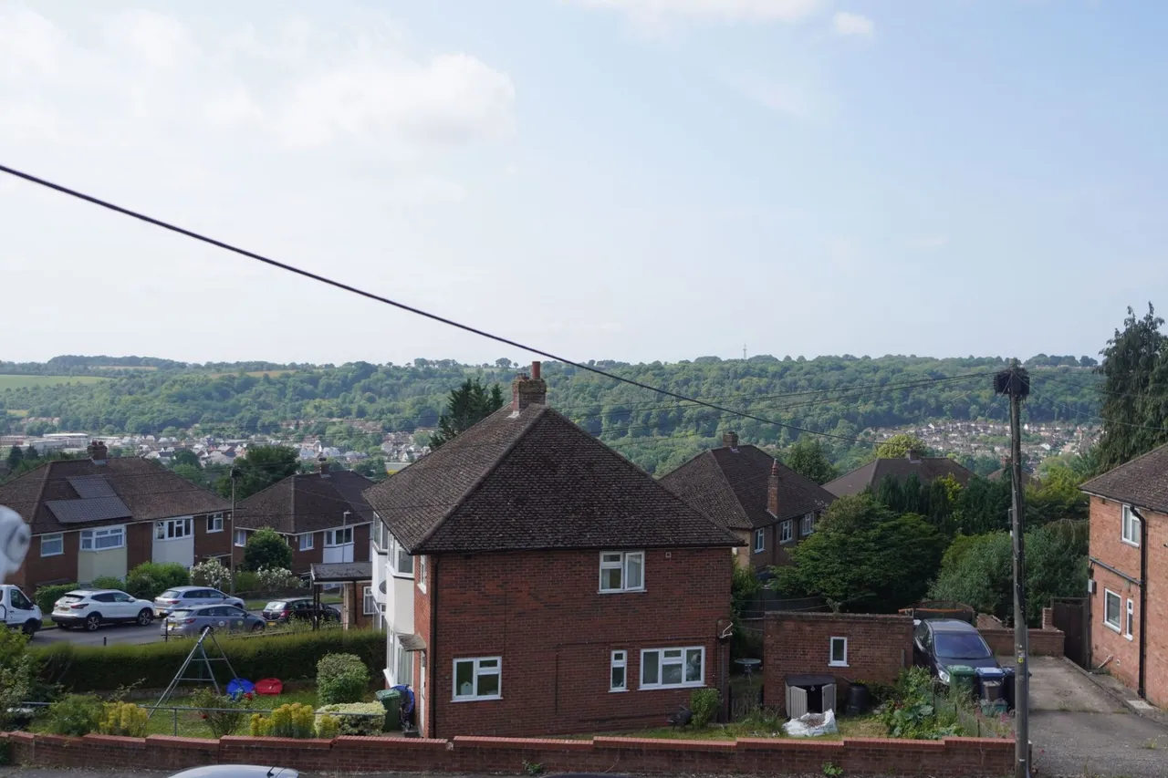 Hillary Road, High Wycombe, HP13, photo 10