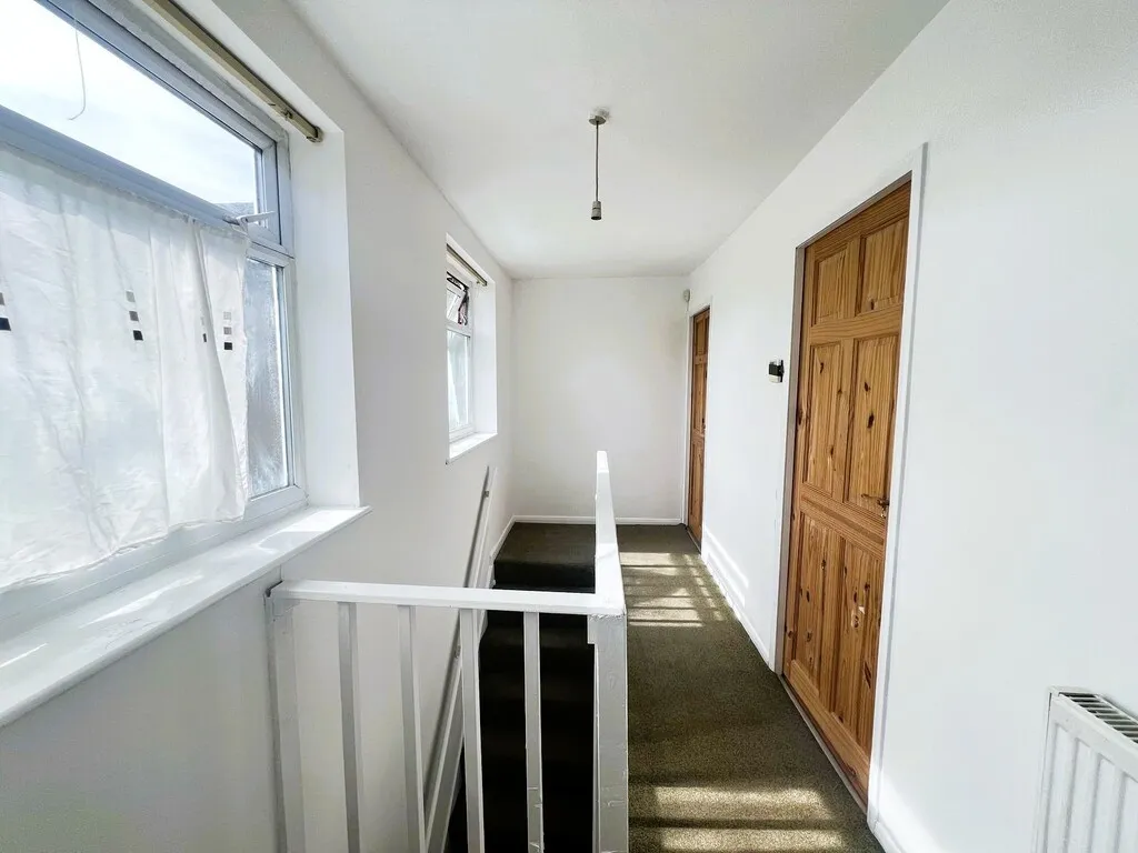 Emscote Road, Wyken, photo 5
