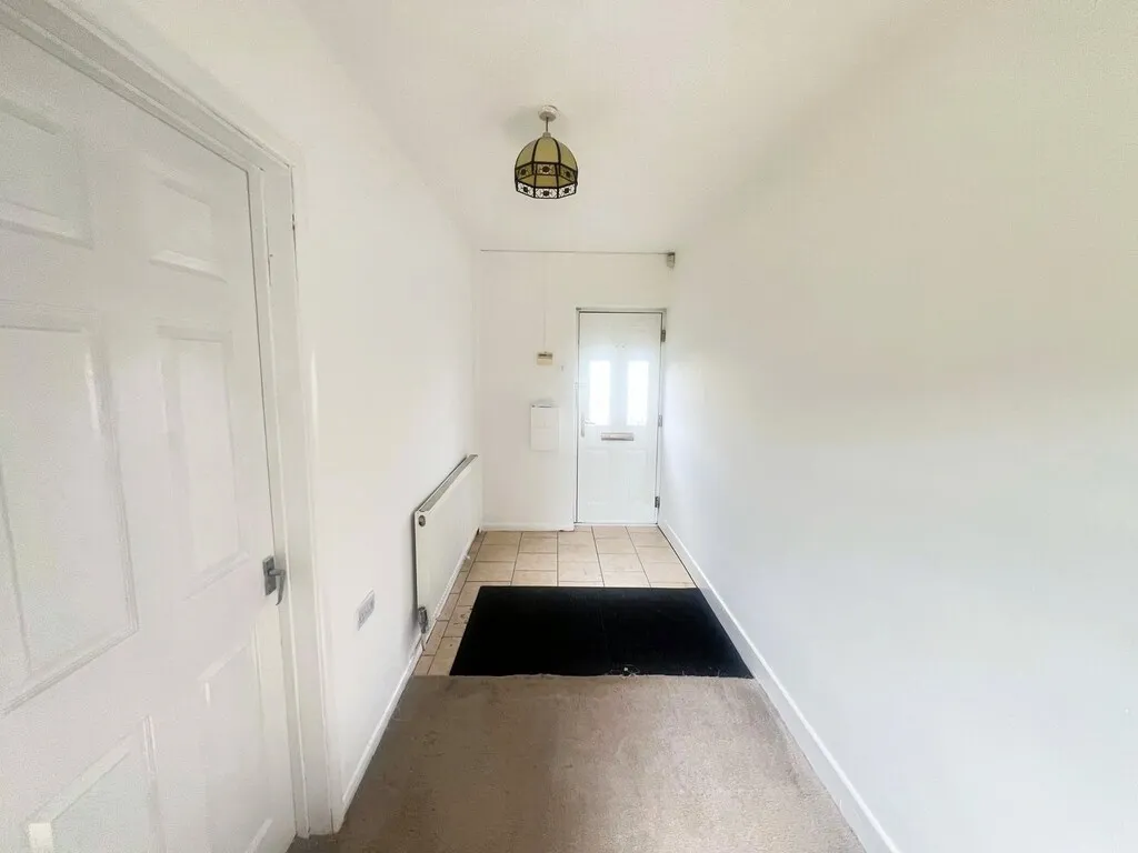 Emscote Road, Wyken, photo 4