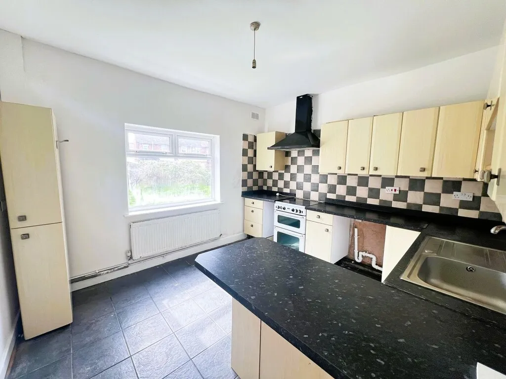 Emscote Road, Wyken, photo 2