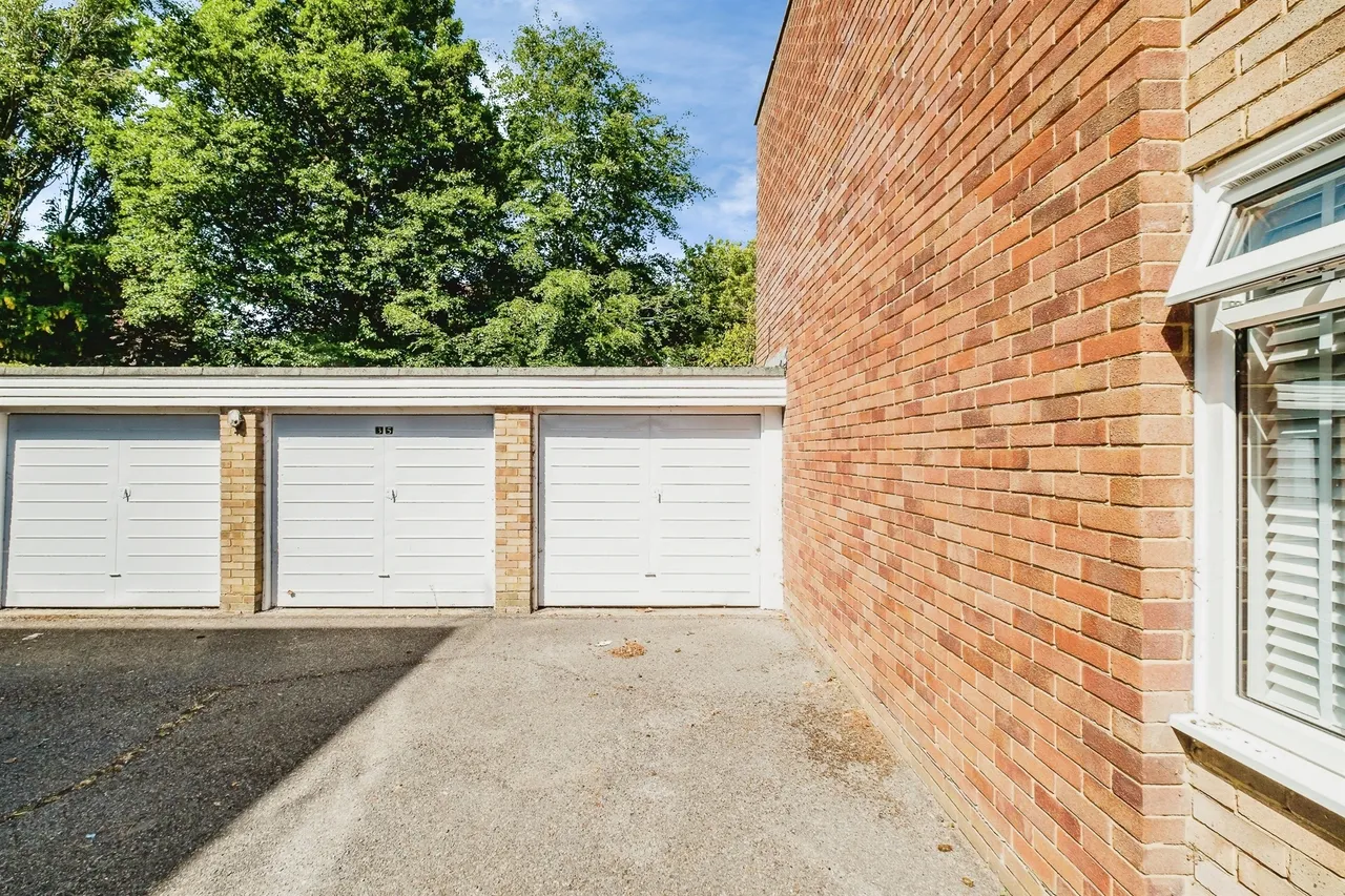 College Gardens, Worthing, BN11, photo 17