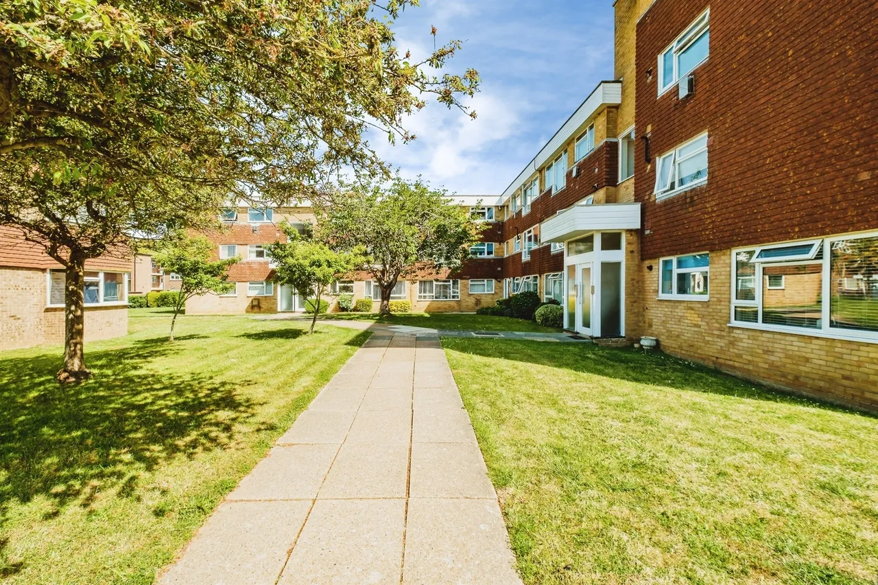 College Gardens, Worthing, BN11, photo 18