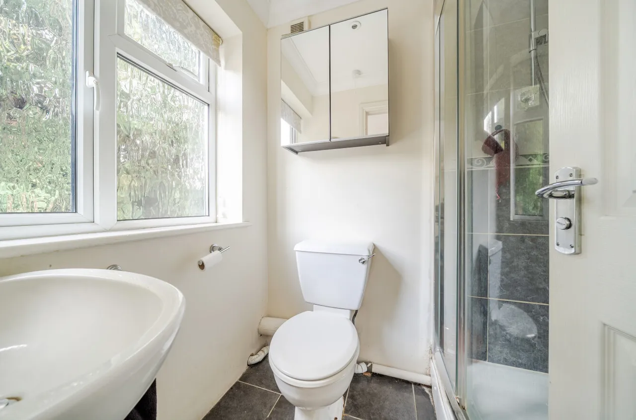 Almond Close, Guildford, GU1, photo 7