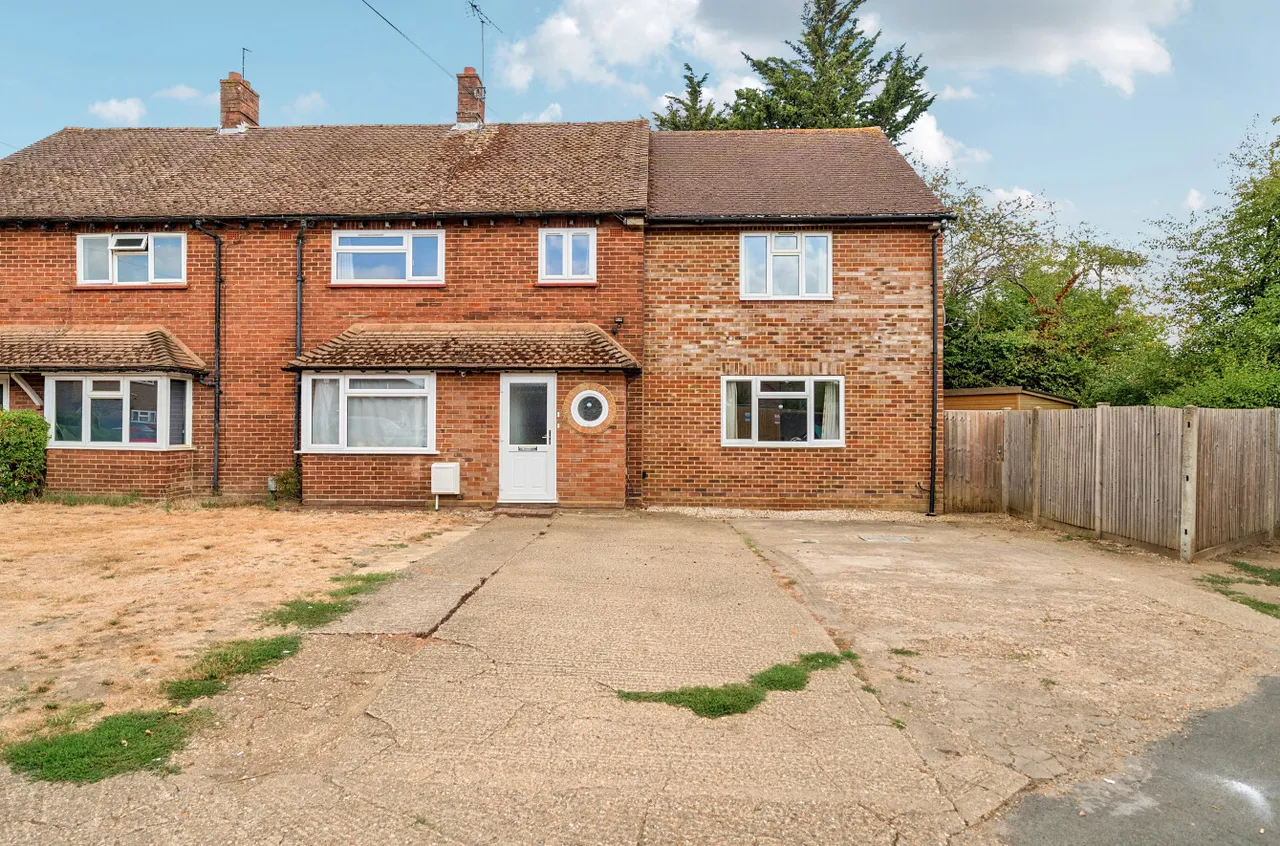 5 bed house for sale, Almond Close, Guildford, GU1
