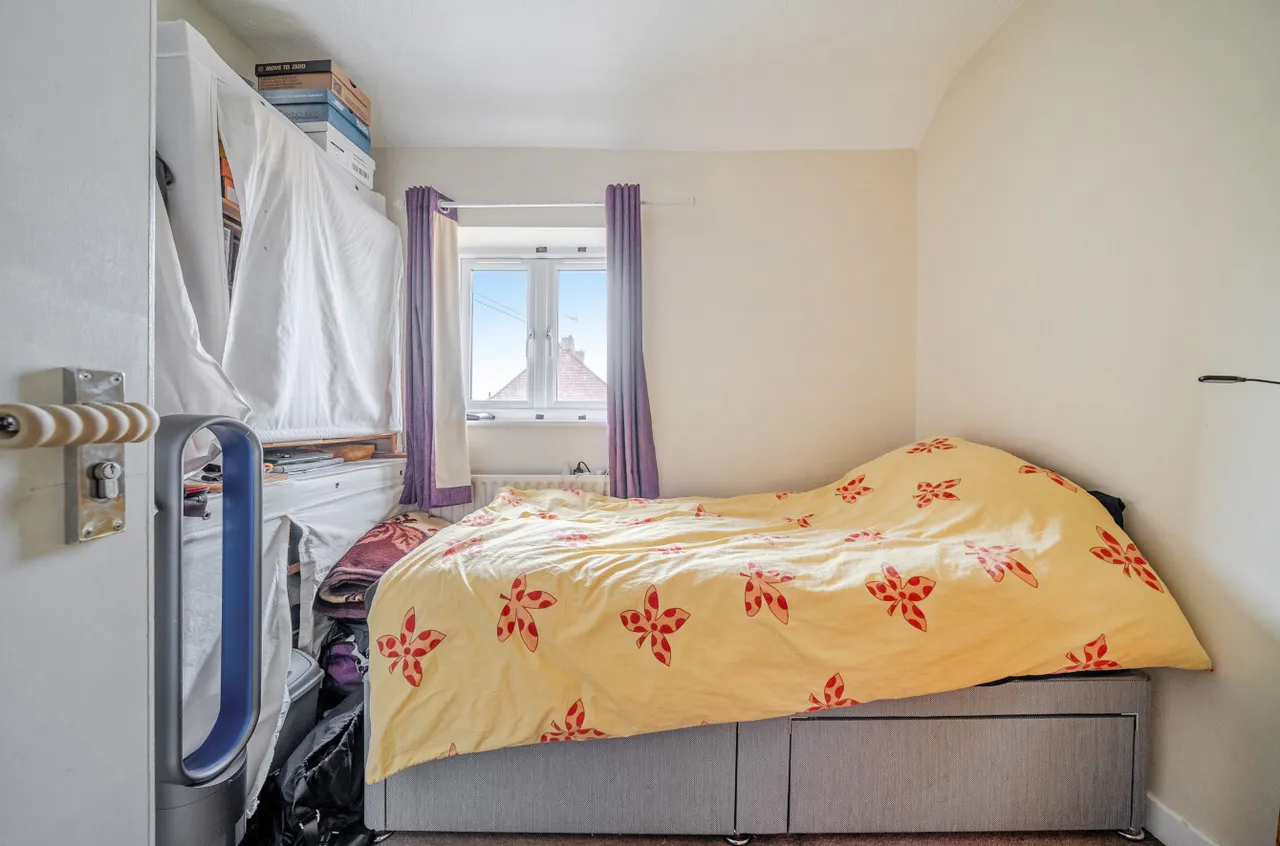 Almond Close, Guildford, GU1, photo 14