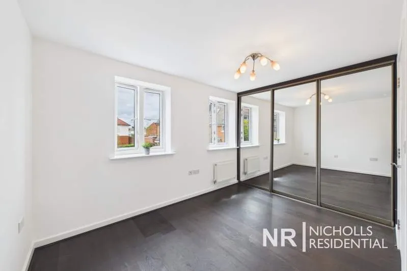 Alpine Close, West Ewell, KT19, photo 11