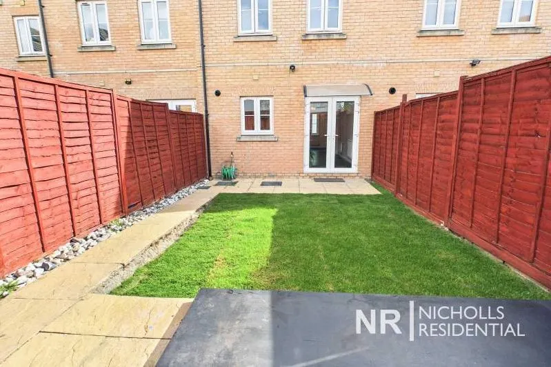 Alpine Close, West Ewell, KT19, photo 20