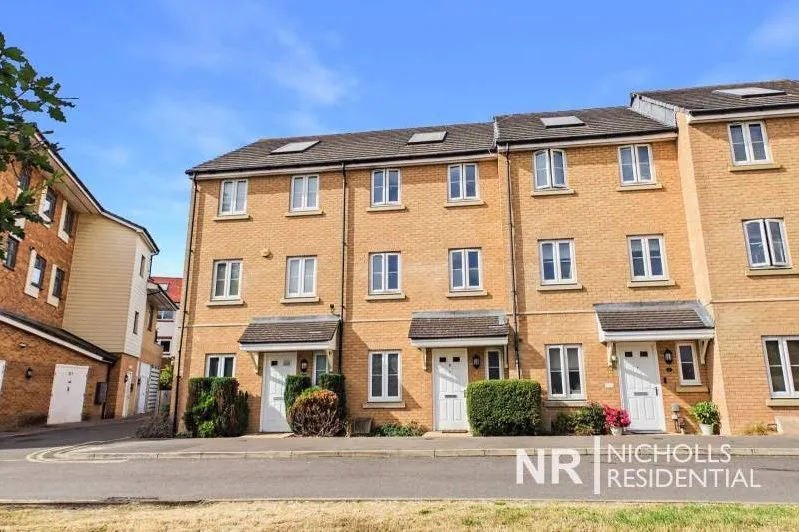 4 bed house for sale, Alpine Close, West Ewell, KT19