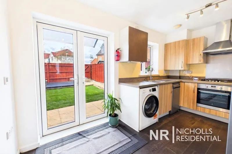 Alpine Close, West Ewell, KT19, photo 6