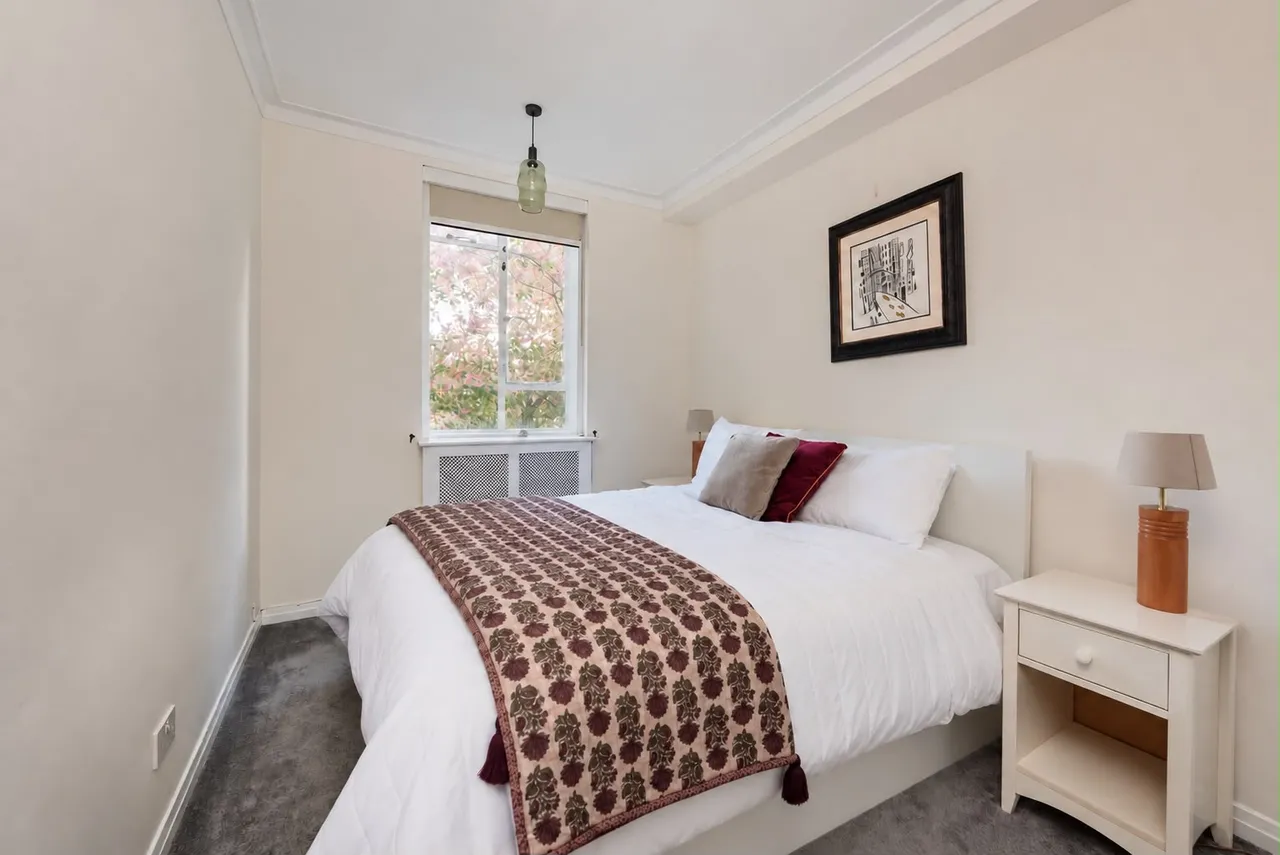 Bayswater Road, W2, photo 4