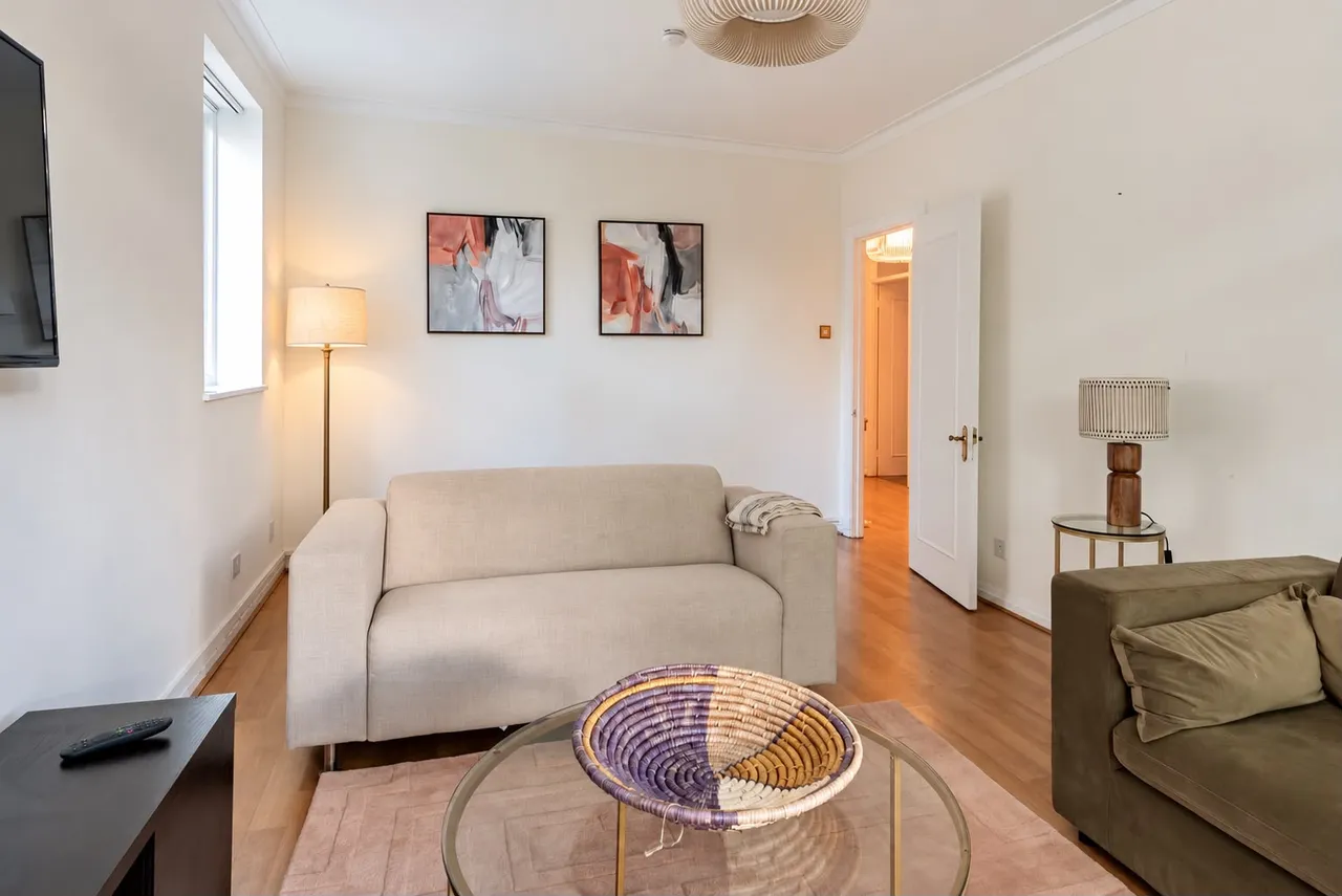 Bayswater Road, W2, photo 7