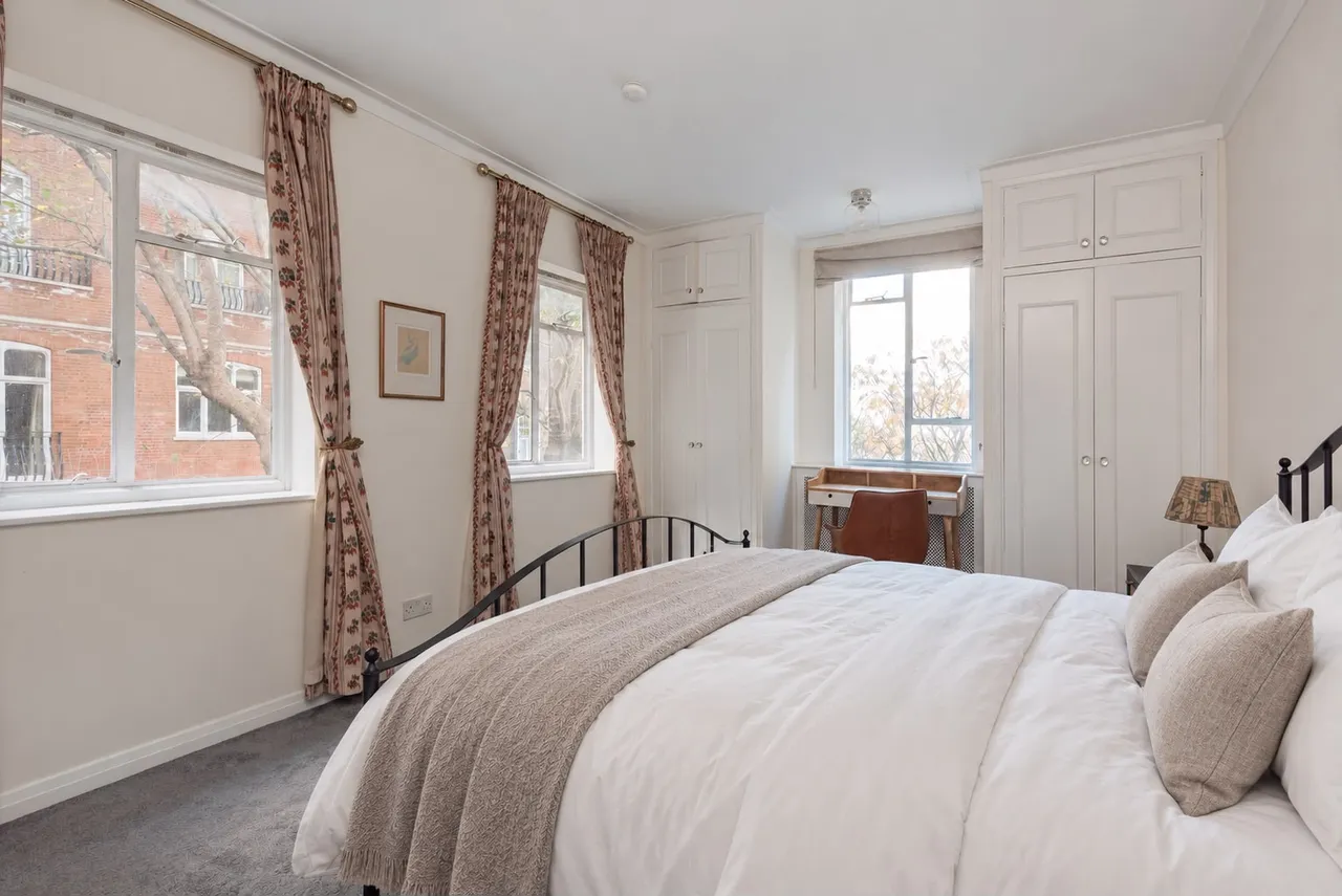 Bayswater Road, W2, photo 6