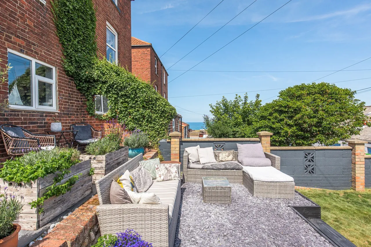 Five Bedroom Elegant Victorian Townho, photo 18