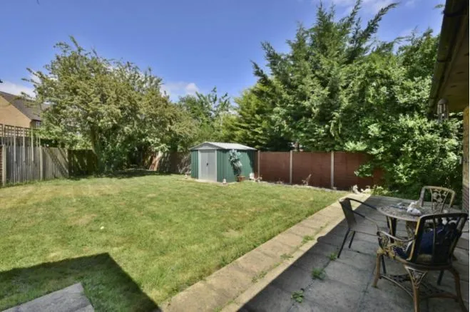 Clive Close, Potters Bar, EN6, photo 29