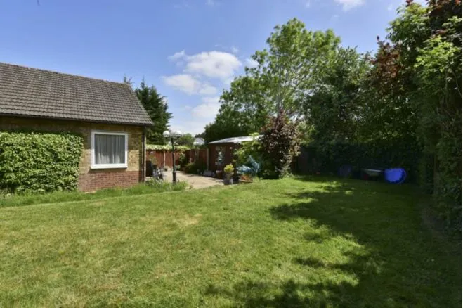 Clive Close, Potters Bar, EN6, photo 30