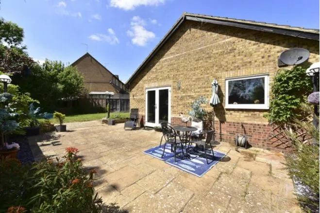Clive Close, Potters Bar, EN6, photo 24