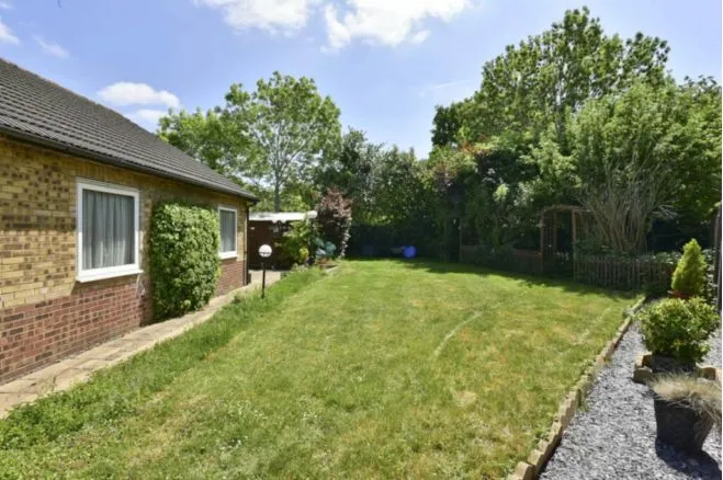 Clive Close, Potters Bar, EN6, photo 31