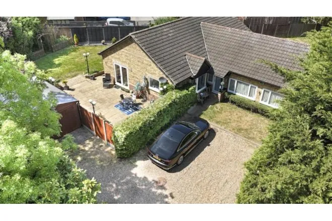 Clive Close, Potters Bar, EN6, photo 3