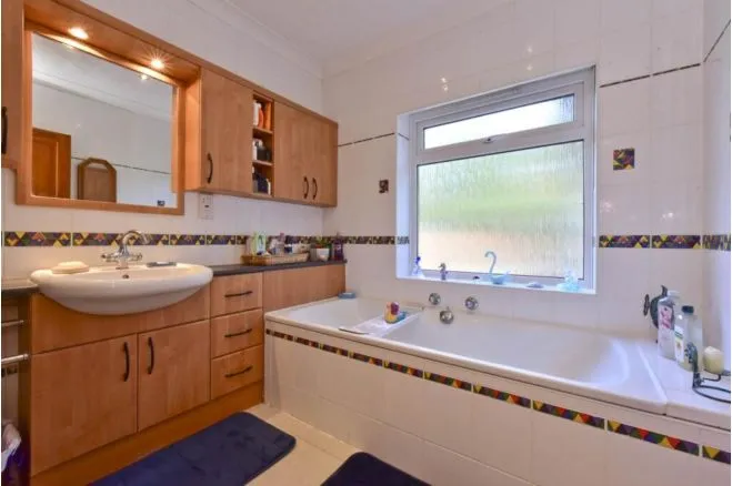 Clive Close, Potters Bar, EN6, photo 22