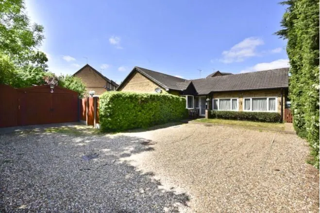 3 bed house for sale, Clive Close, Potters Bar, EN6