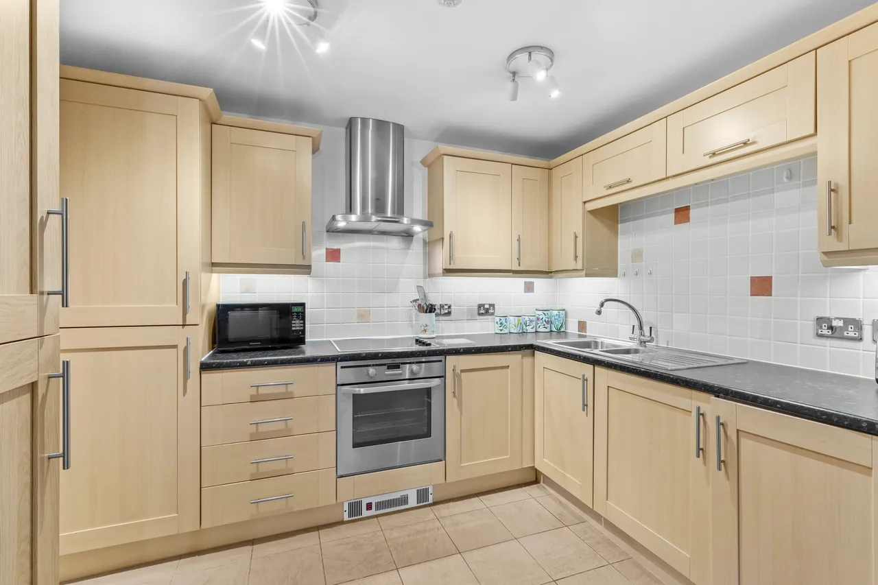 Windmill Road, OX9, photo 3