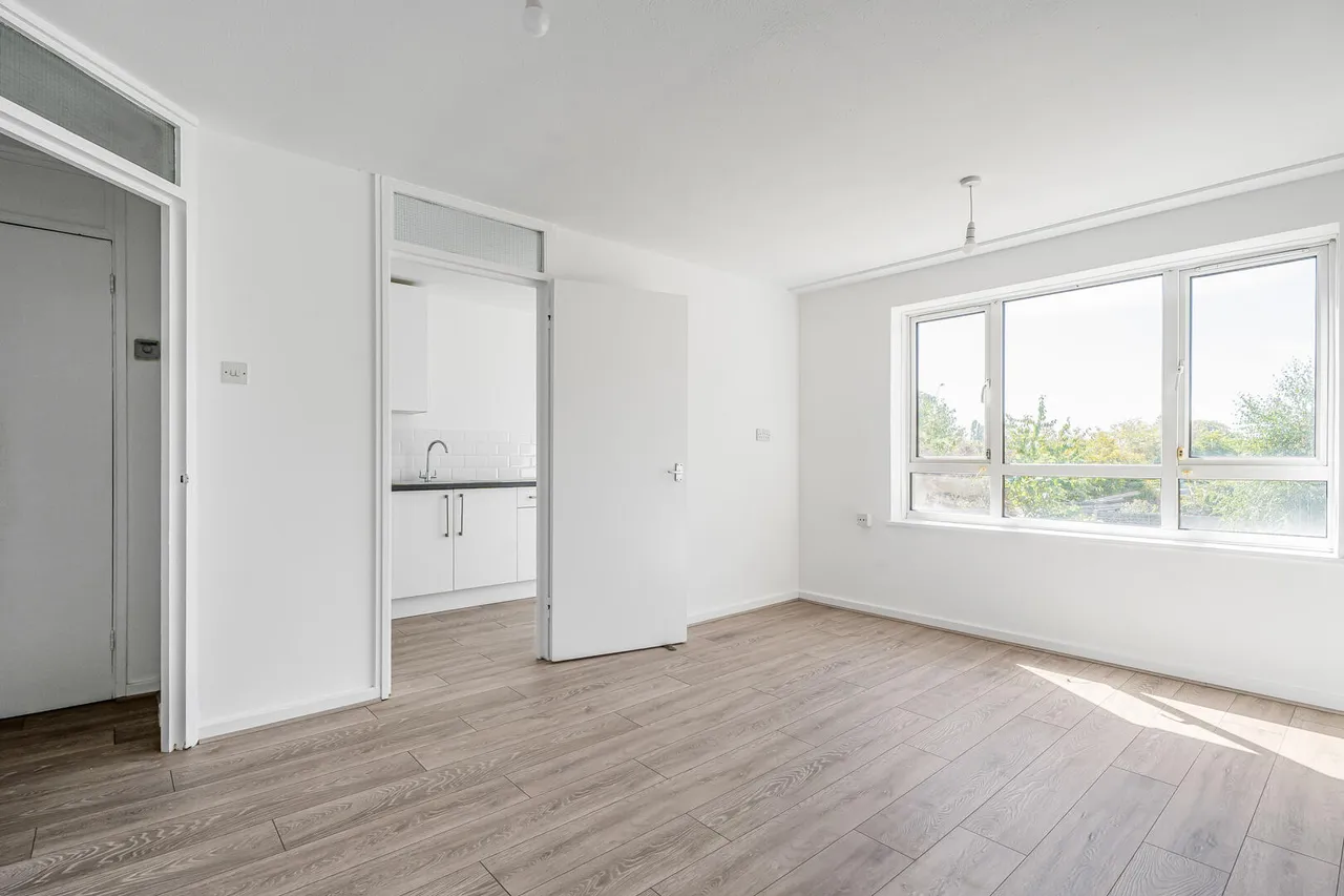 Burncroft Avenue, Enfield, EN3, photo 2
