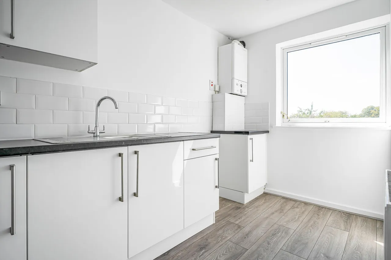 Burncroft Avenue, Enfield, EN3, photo 13