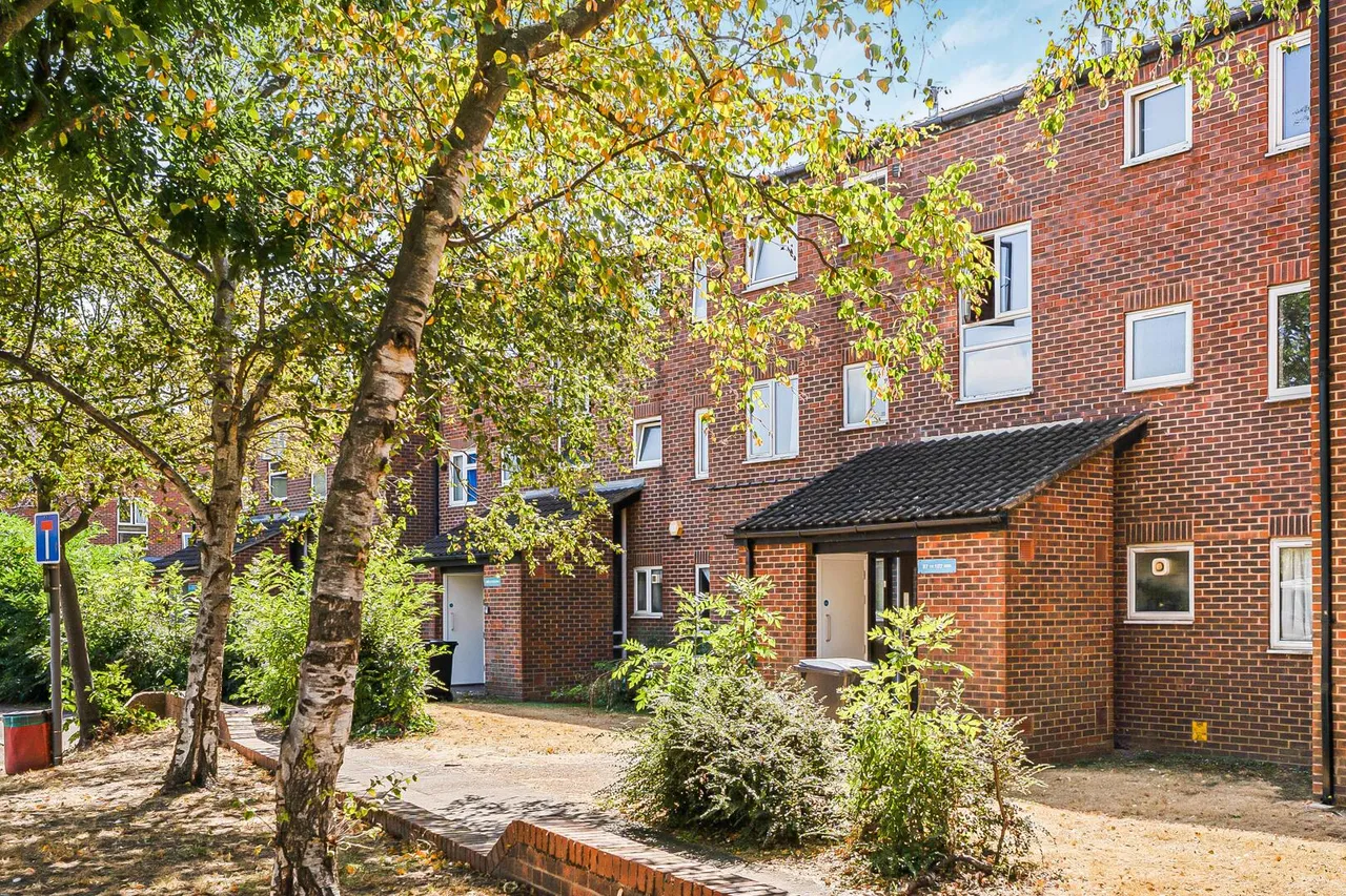 Burncroft Avenue, Enfield, EN3, photo 14