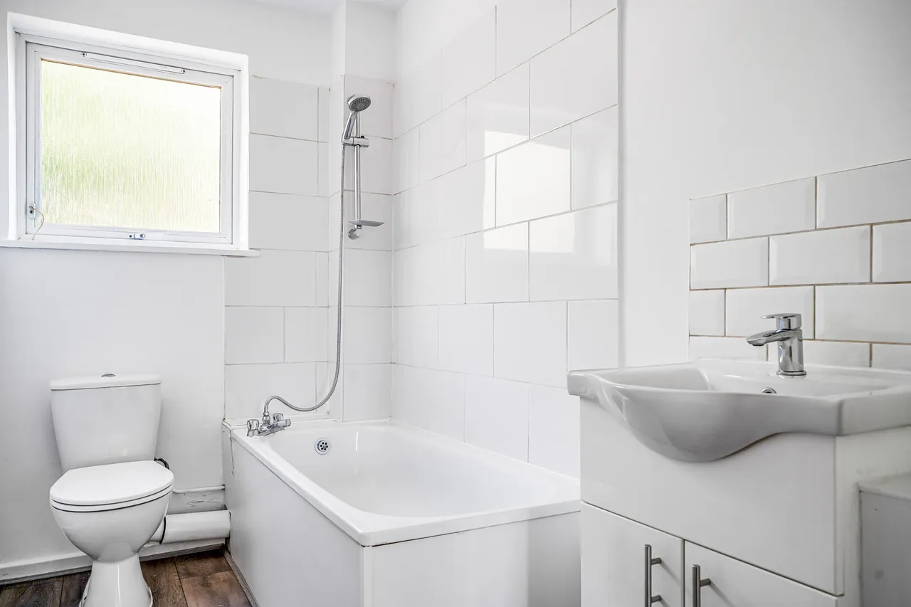 Burncroft Avenue, Enfield, EN3, photo 4