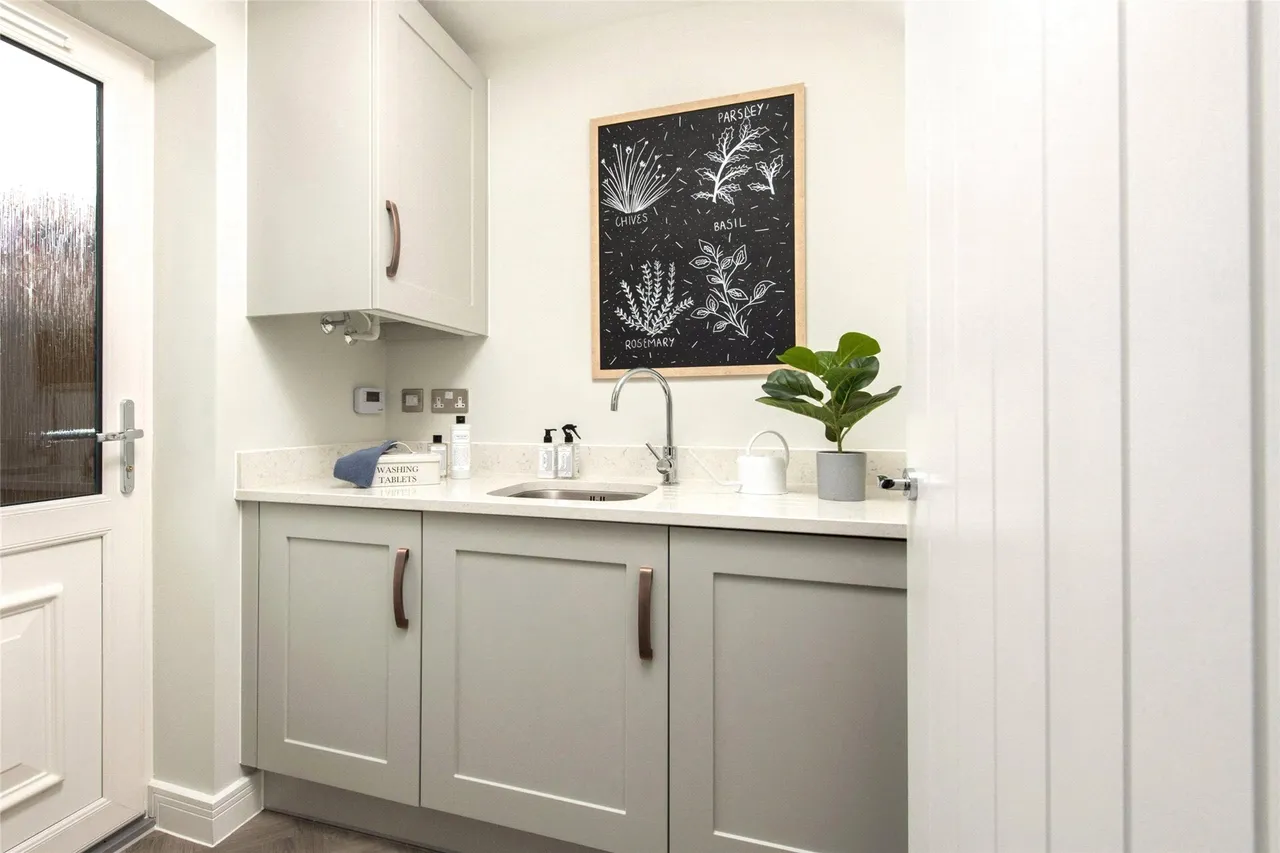 Moreton Road, MK18, photo 5