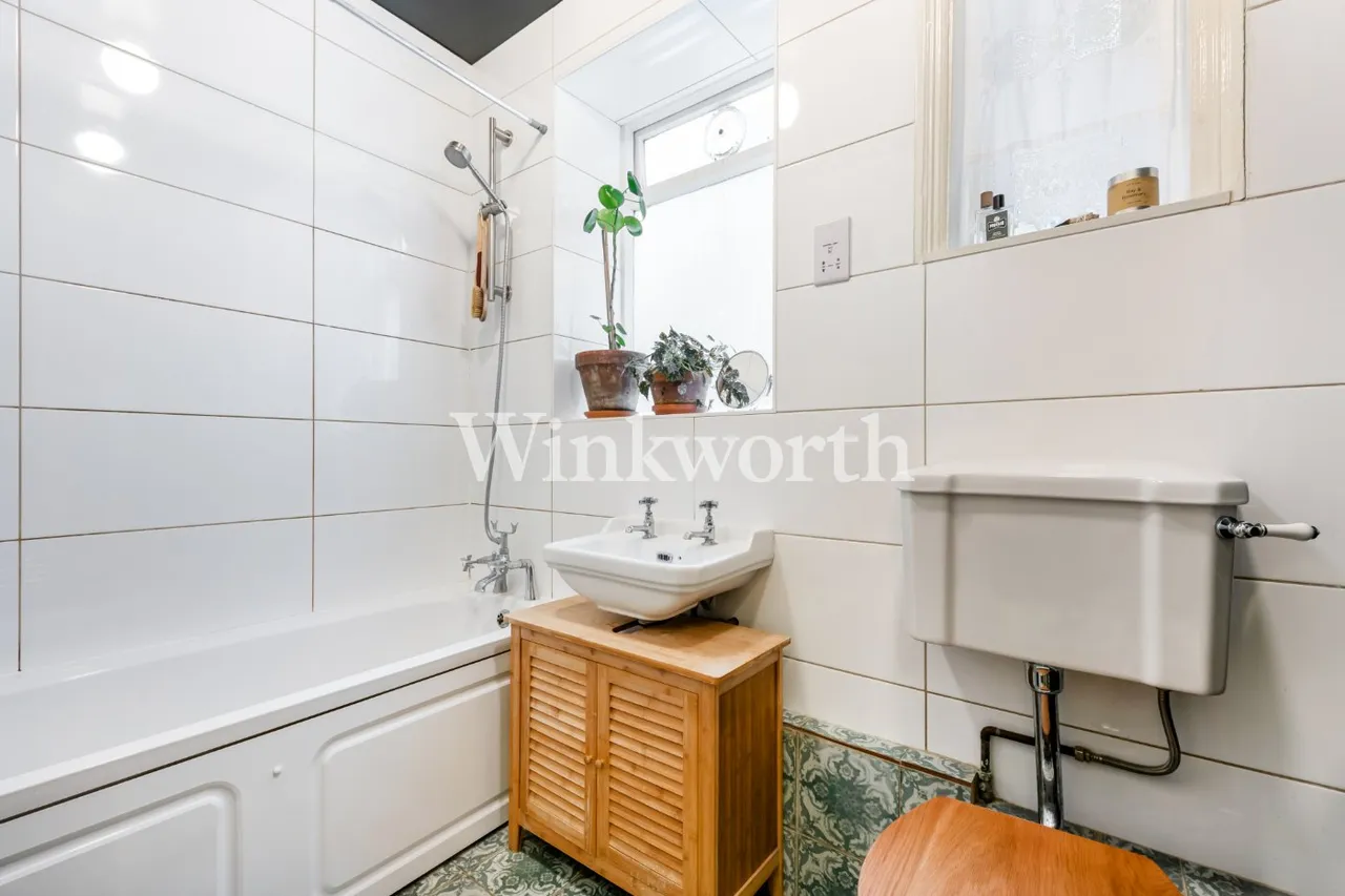 Downhills Park Road, London, N17, photo 12