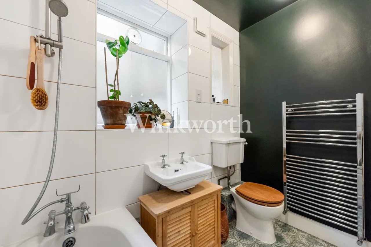 Downhills Park Road, London, N17, photo 11