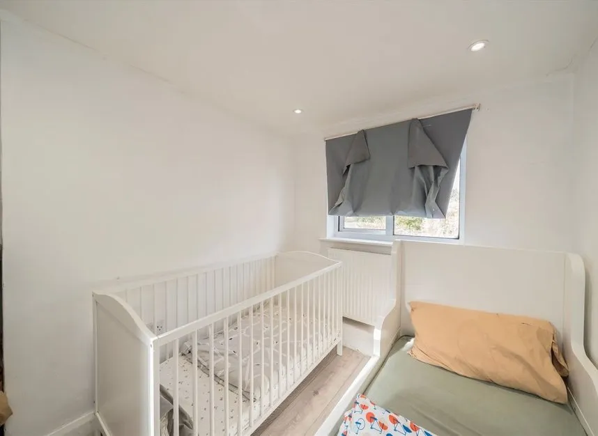 Highfield Road, Acton, W3, photo 5