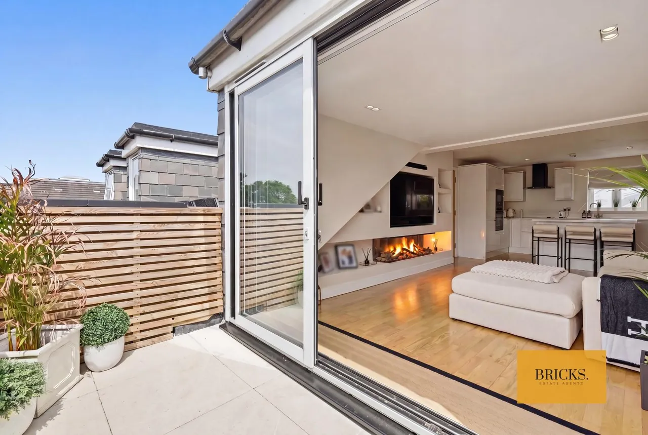 Epping New Road, Buckhurst Hill, IG9 5JT, photo 7