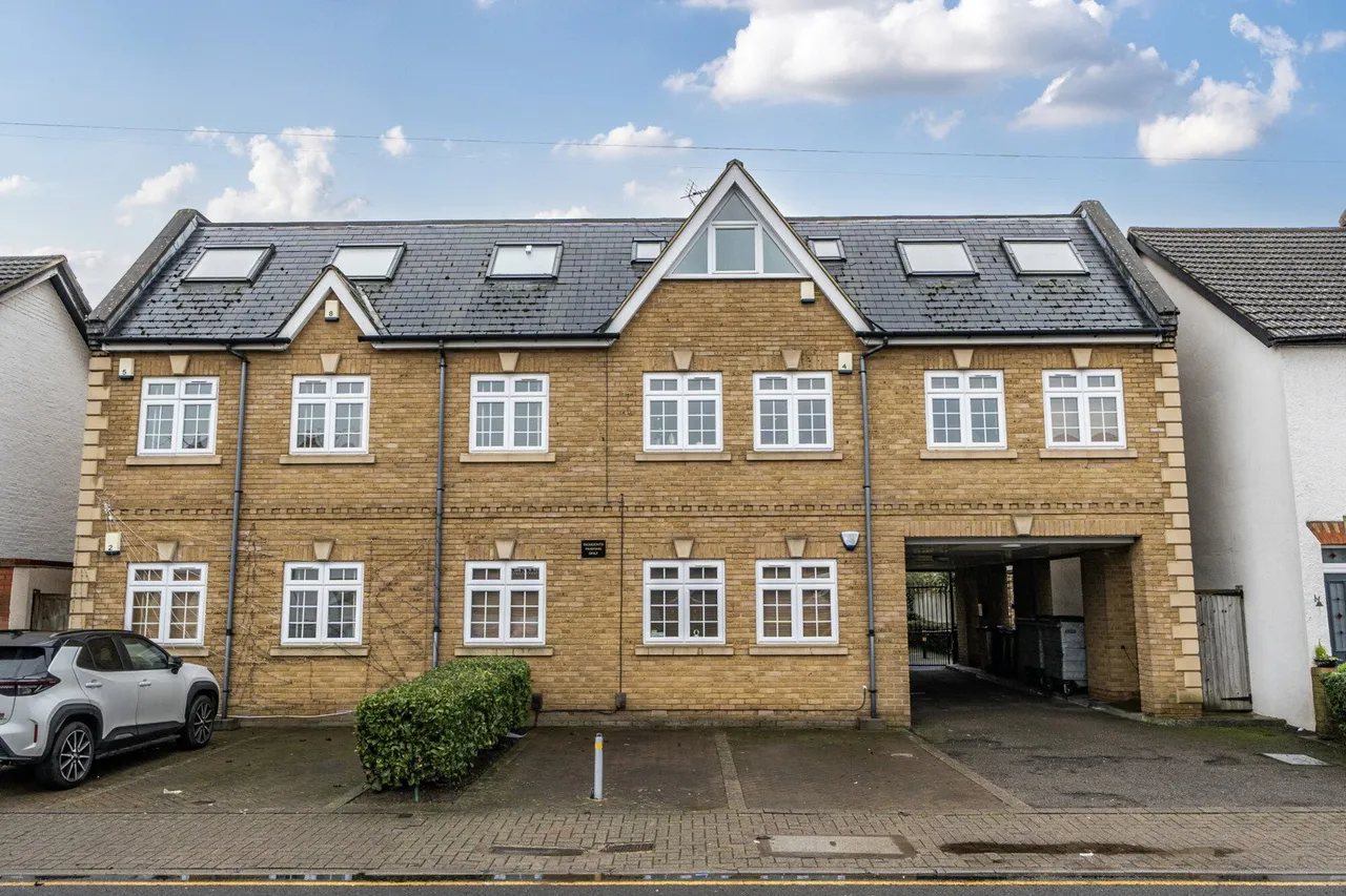 2 bed flat for sale — Stanley Road, BR2