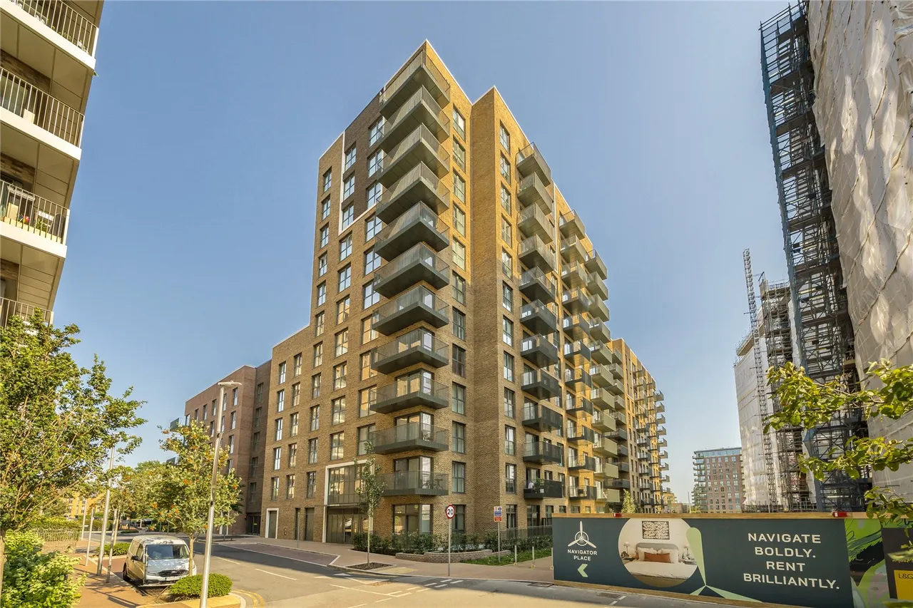 2 bed flat to rent — Banks Road, London, SE3 9JD