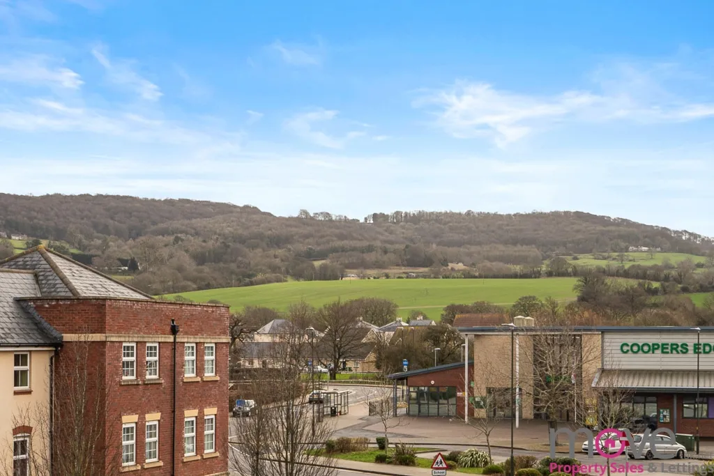 Typhoon Way, Brockworth, Gloucester, GL3 4DY, photo 2