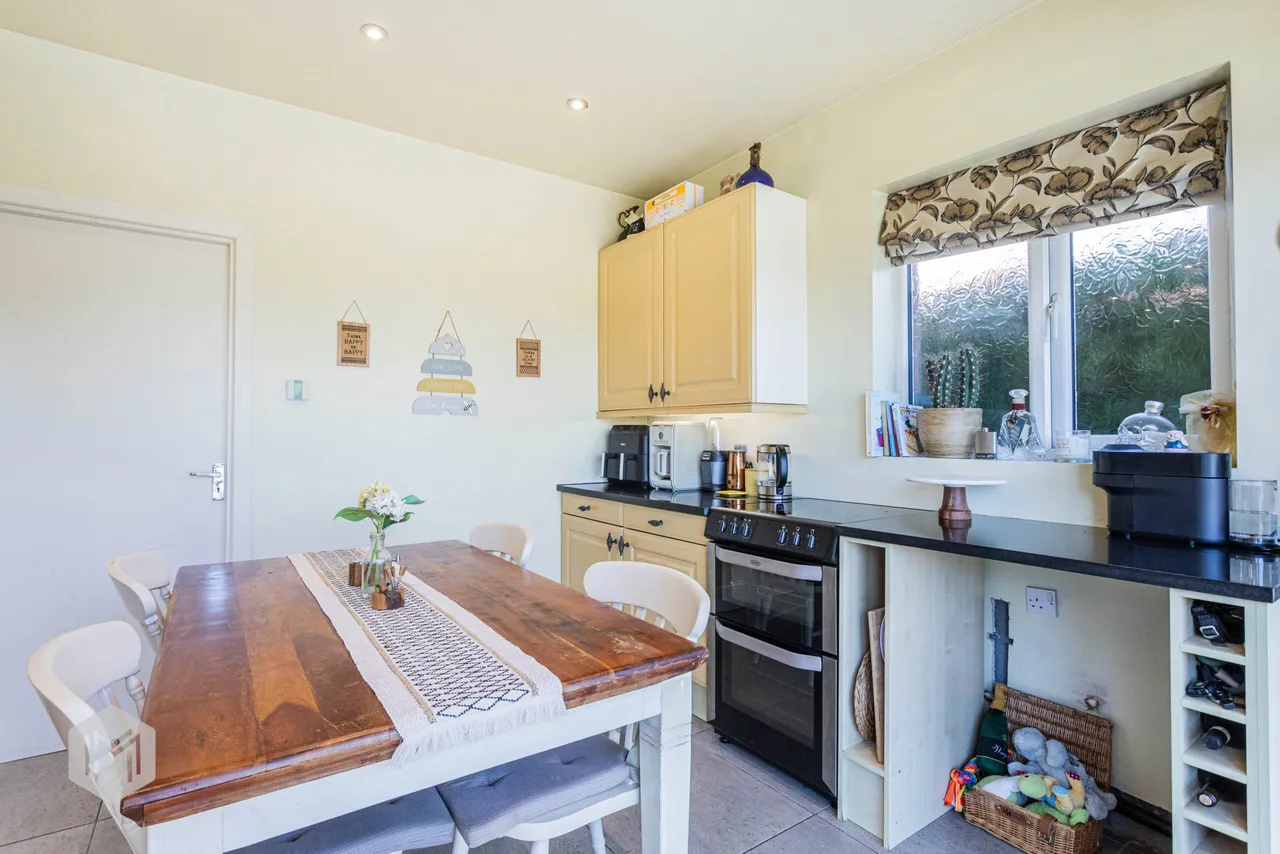 Bagslate Moor Road, Rochdale, OL11 5YH, photo 22