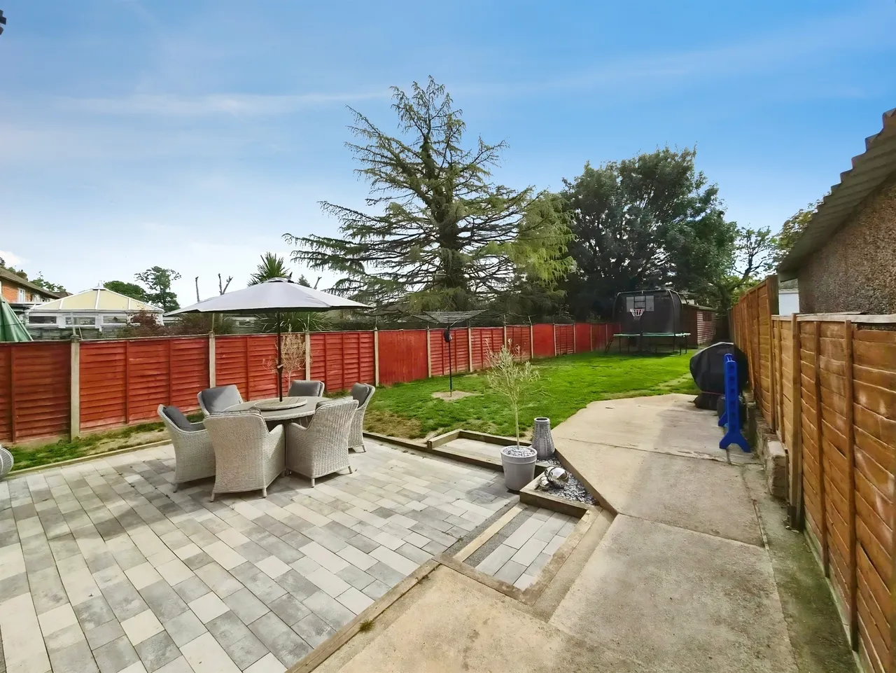 Sangers Drive, Horley, RH6, photo 4