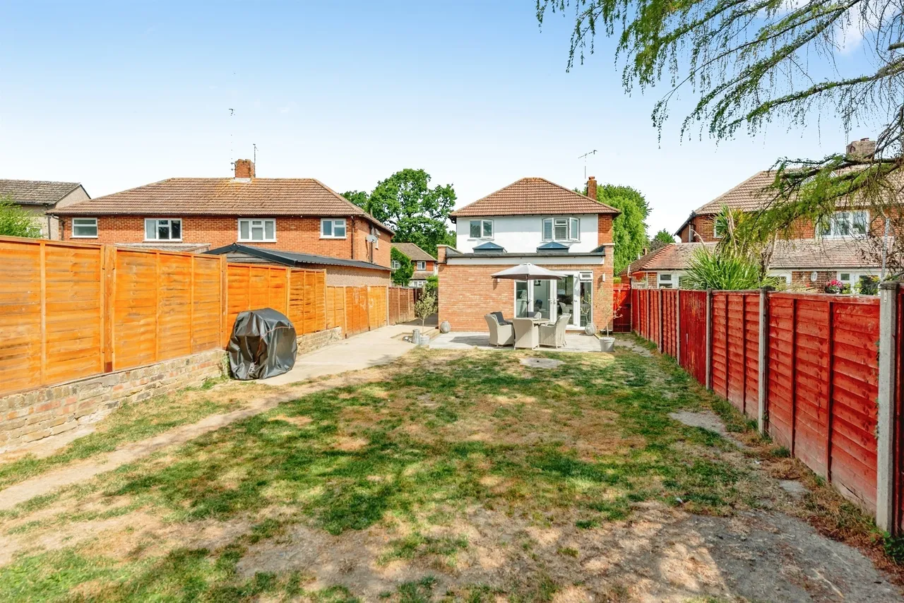 Sangers Drive, Horley, RH6, photo 8