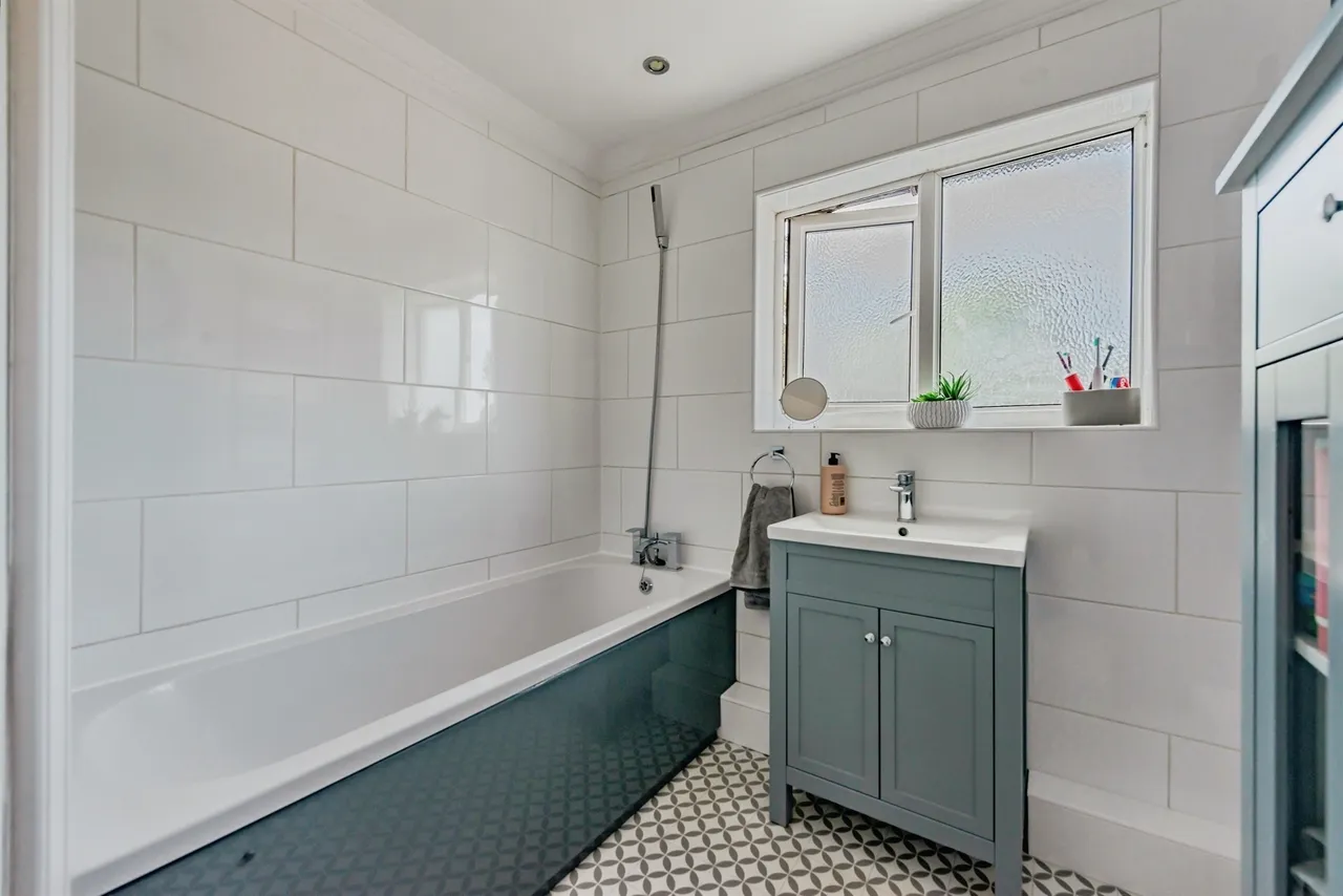 Sangers Drive, Horley, RH6, photo 10